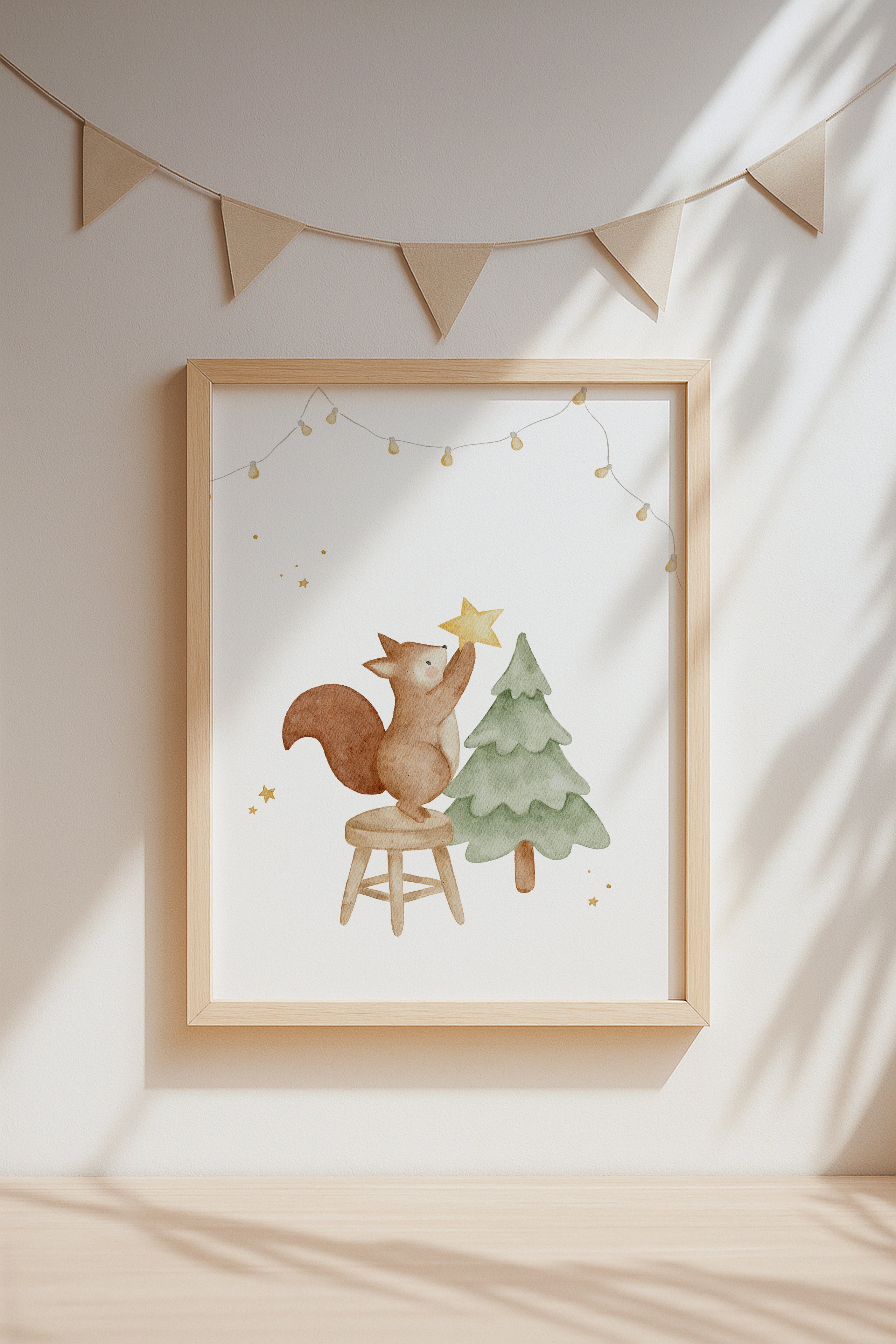 Weihnachtsposter Eichhörnchen mit Tannenbaum / A4