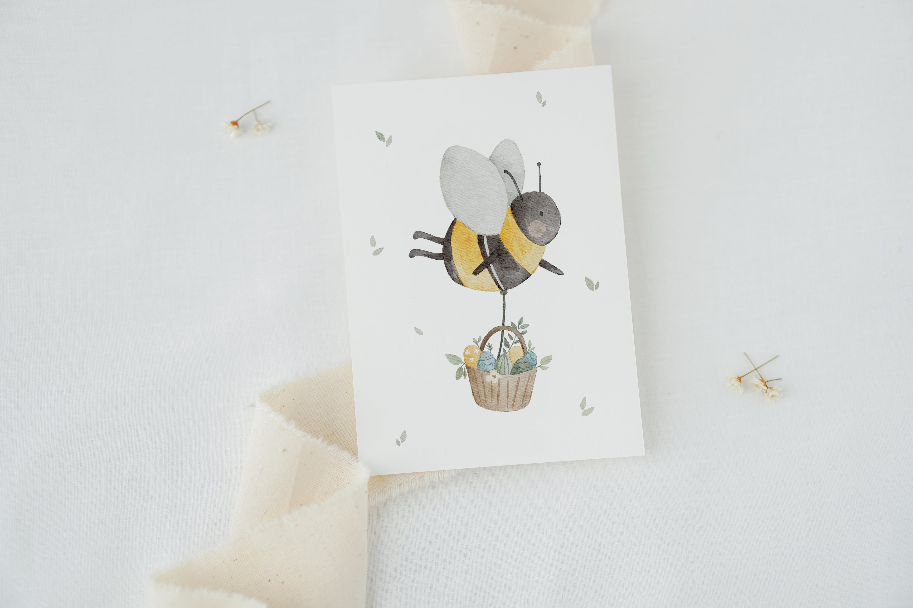 Osterkarte Biene mit Osterkorb