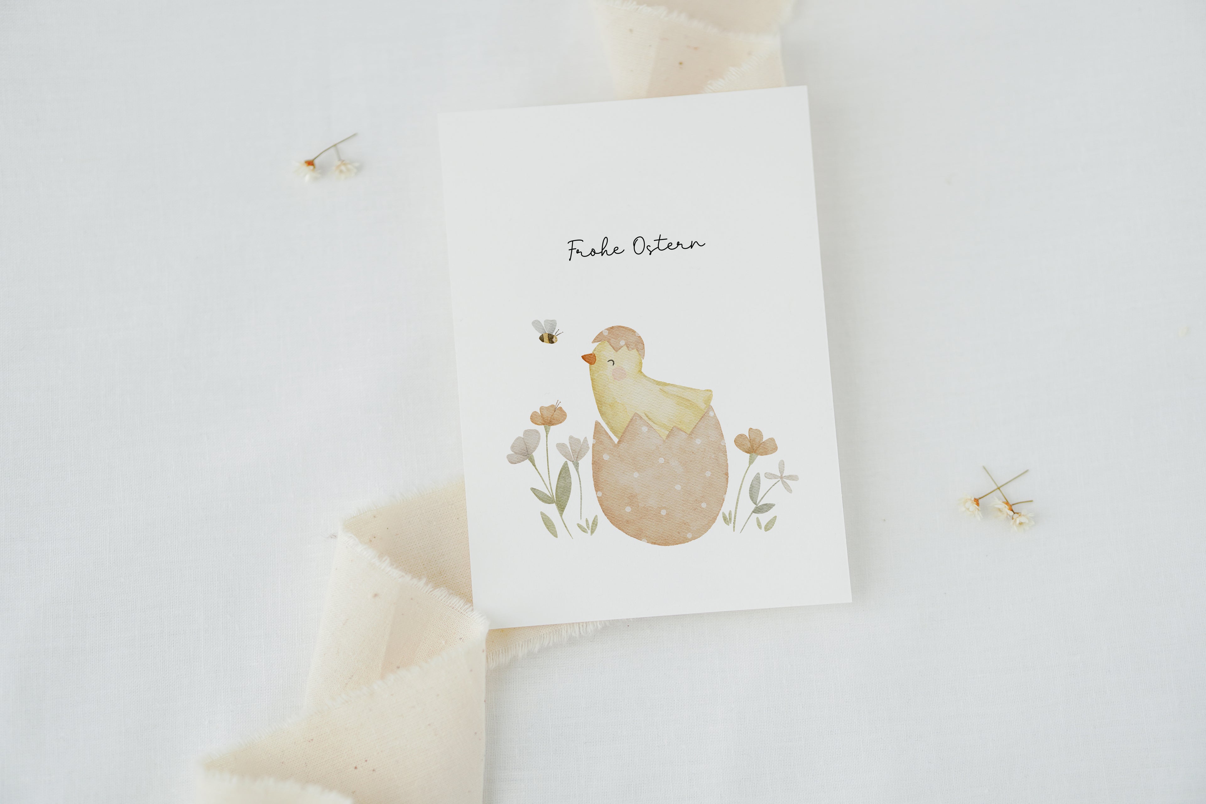 Osterkarte Küken im Osterei