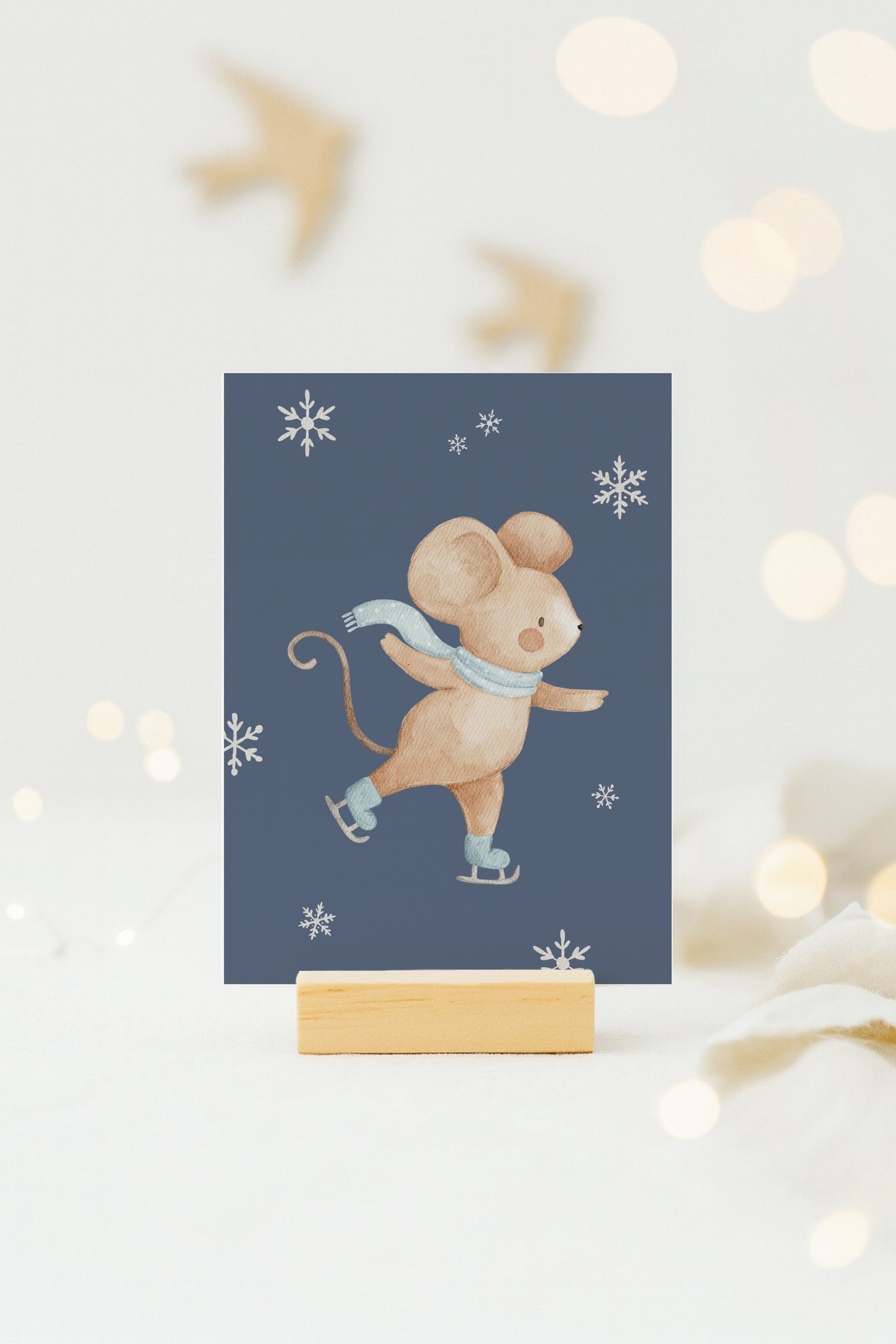 Weihnachtskarte Schlittschuhmaus / Dunkelblau
