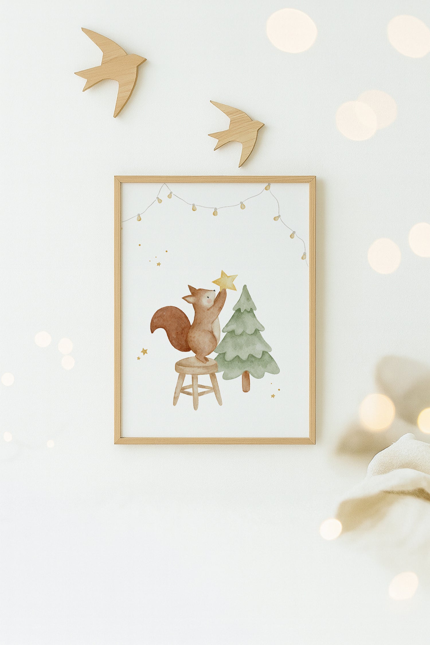 Weihnachtsposter Eichhörnchen mit Tannenbaum / A4