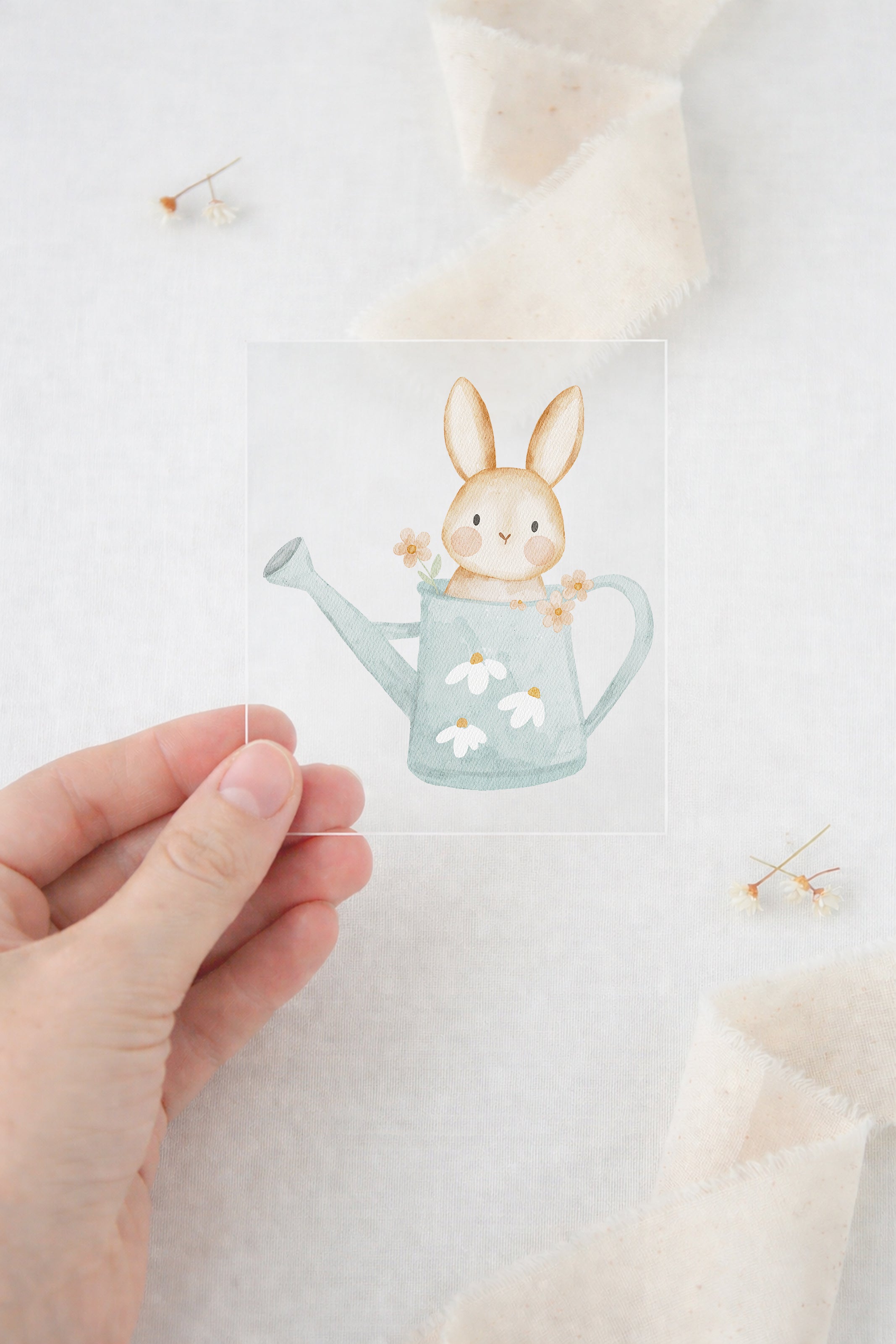 Oster-Bügelbild Hase in Gießkanne