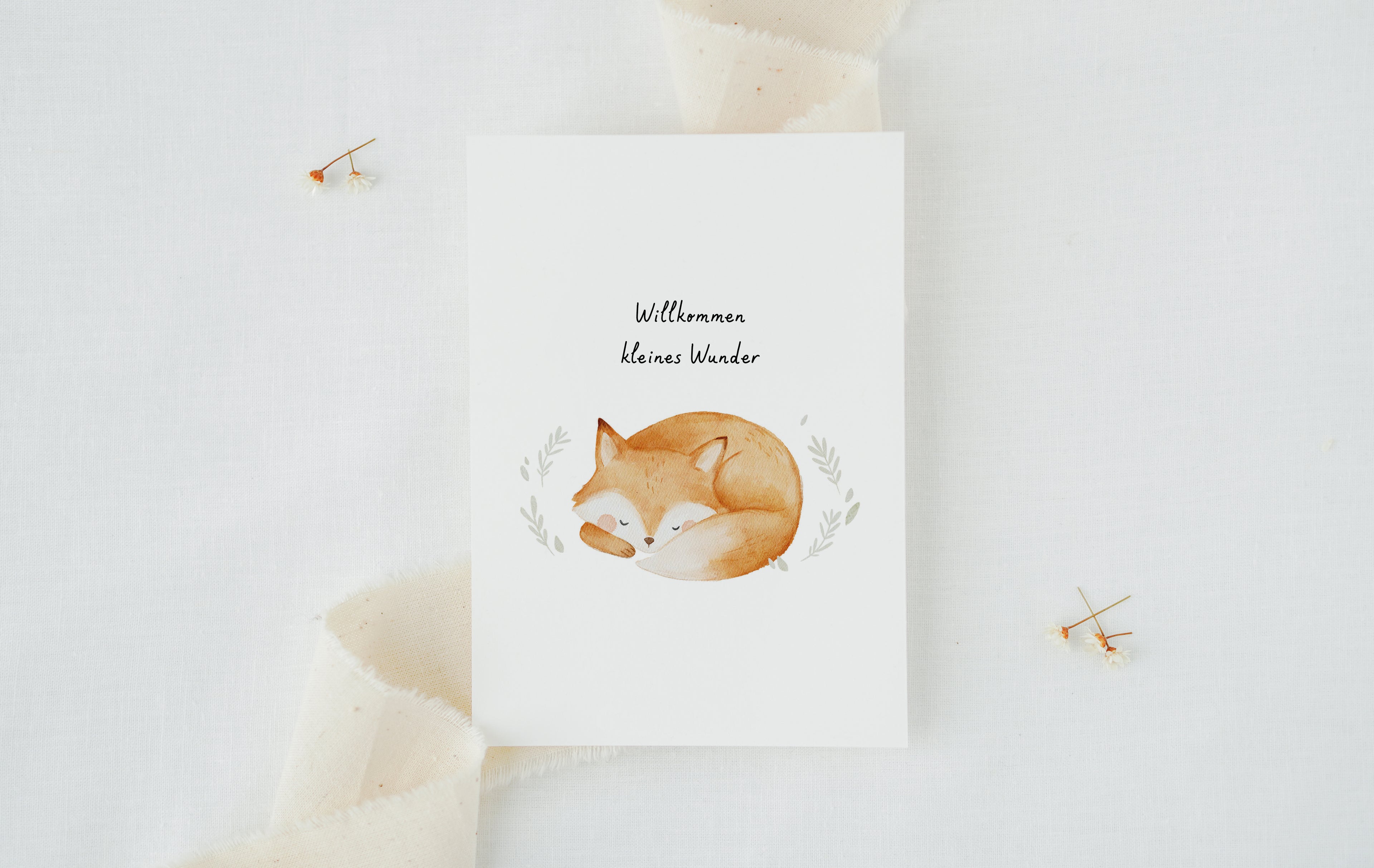 Karte mit schlafendem Fuchs &quot;Willkommen kleines Wunder&quot;