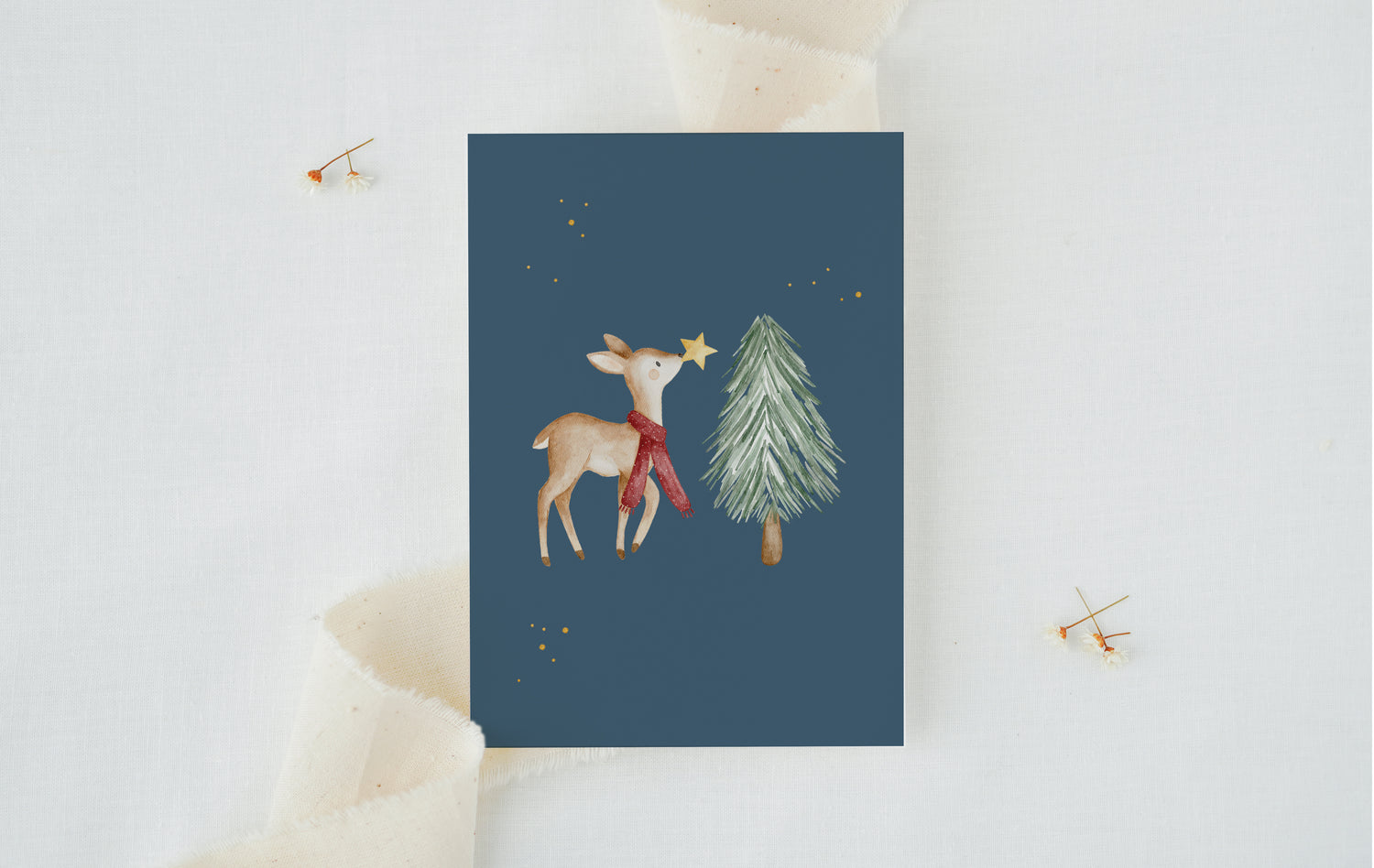 Weihnachtskarte Reh mit Tannenbaum und Stern / Petrol