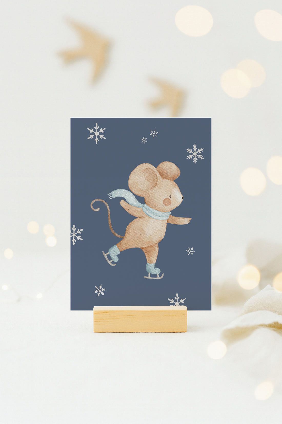 Weihnachtskarte Schlittschuhmaus / Dunkelblau