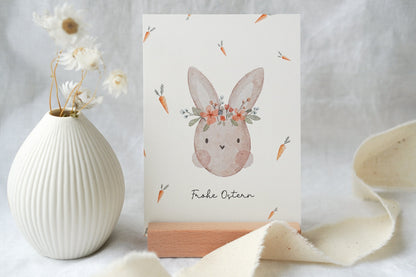Osterkarte Hase mit Karotten