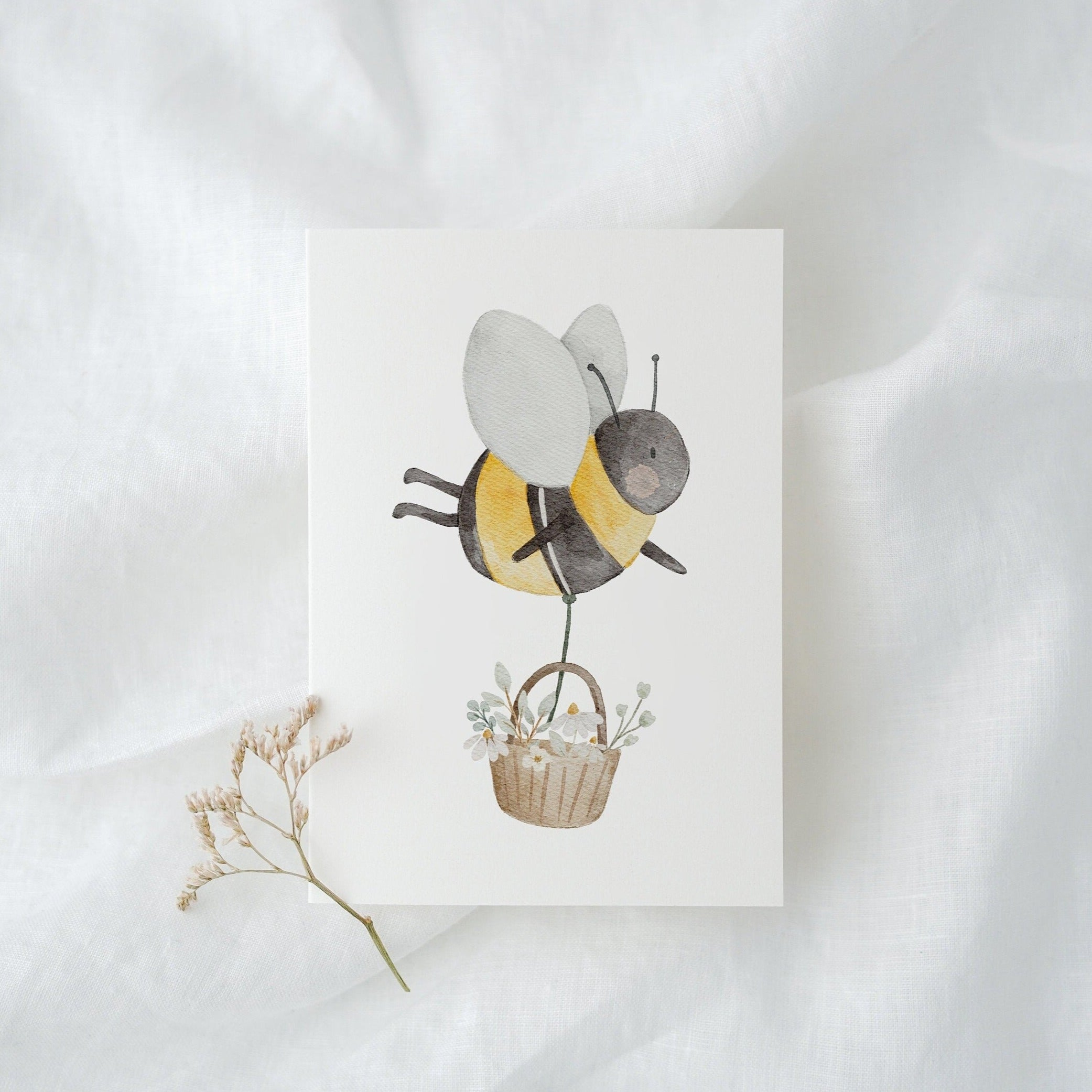 Karte Biene mit Blumenkorb