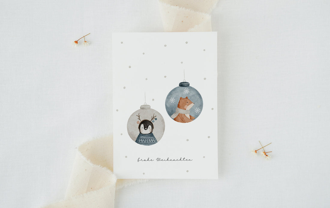 Weihnachtskarte Tiere in Weihnachtskugeln